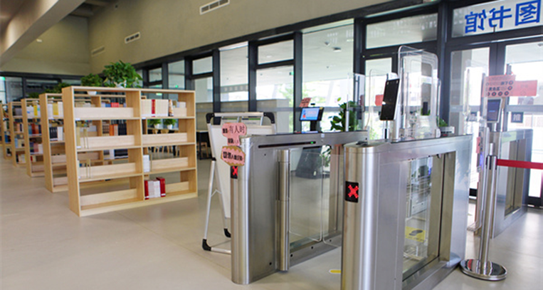 wm视讯案例 | 深大实验中学图书馆黑科技max，无感借阅让“悦读”触手可及